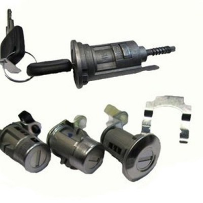 set yale & contact Matiz.jpg